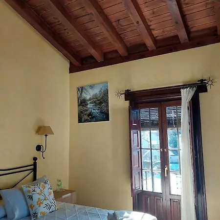 El Valle Rural Casa de hóspedes 4*